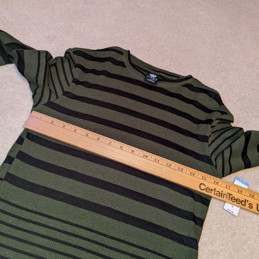 Nwt Hybrid threads green & black striped long sleeve top - Picture 9 of 13